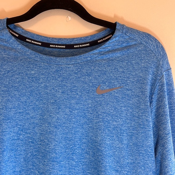 Nike Running Blue Long Sleeve Shirt with Silver Reflective Swoosh Size Large - Picture 2 of 7